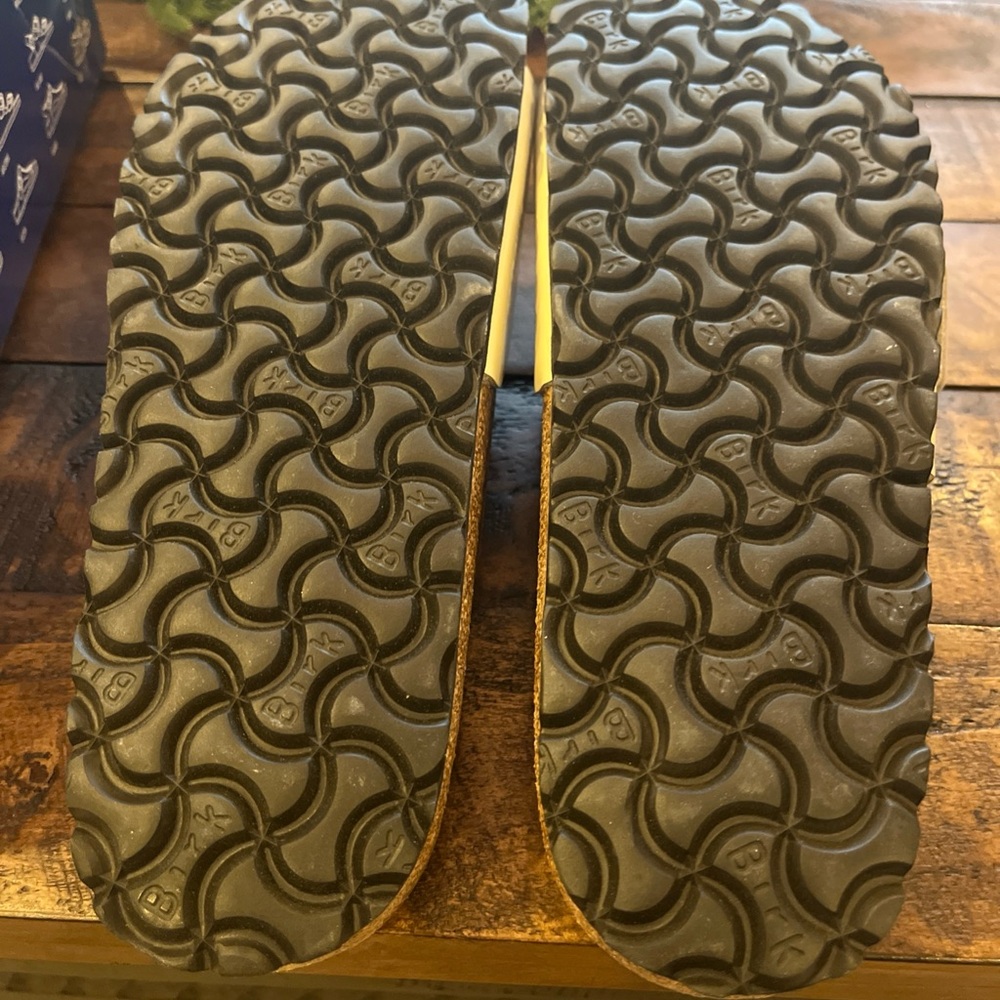 Birkenstock Cream Slide Sandals with Gold Buckle - Picture 6 of 9